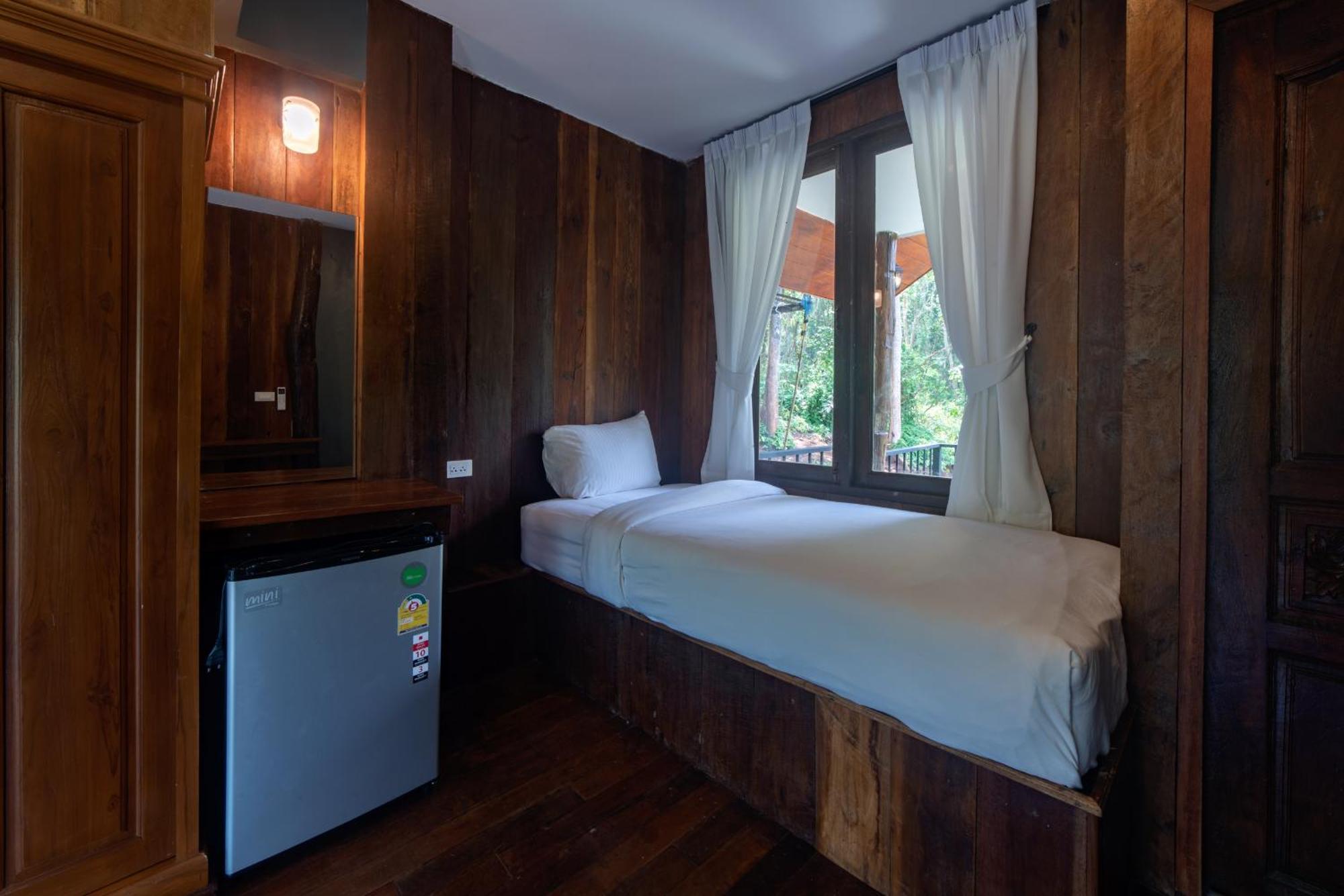 Tawan Riverside Mae Wang Room photo